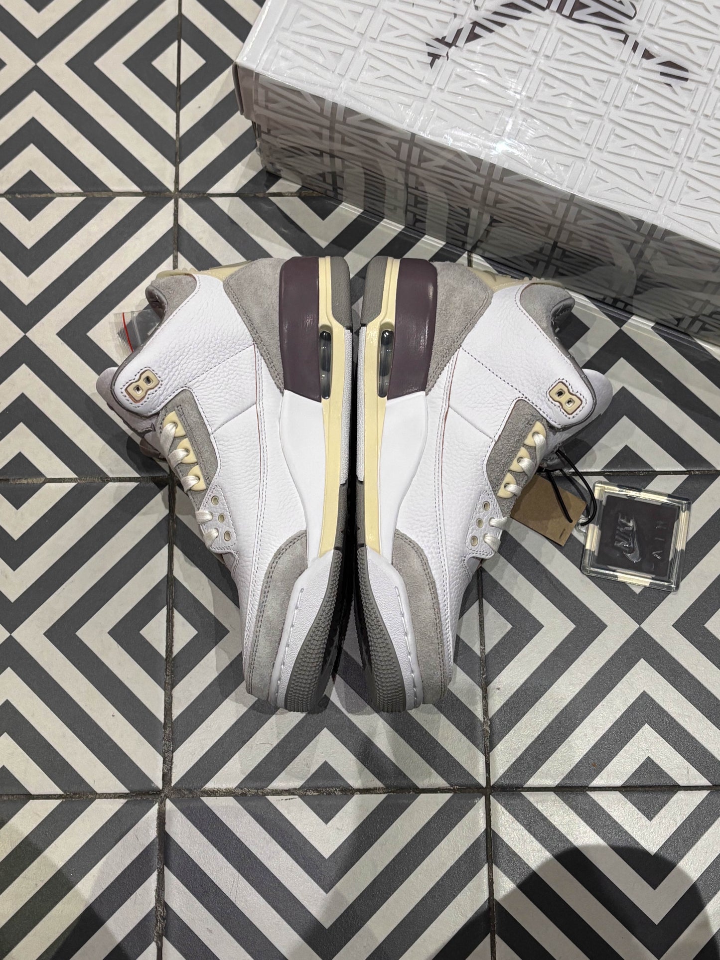 Jordan 3 A Ma Manière (Taille 42,5)