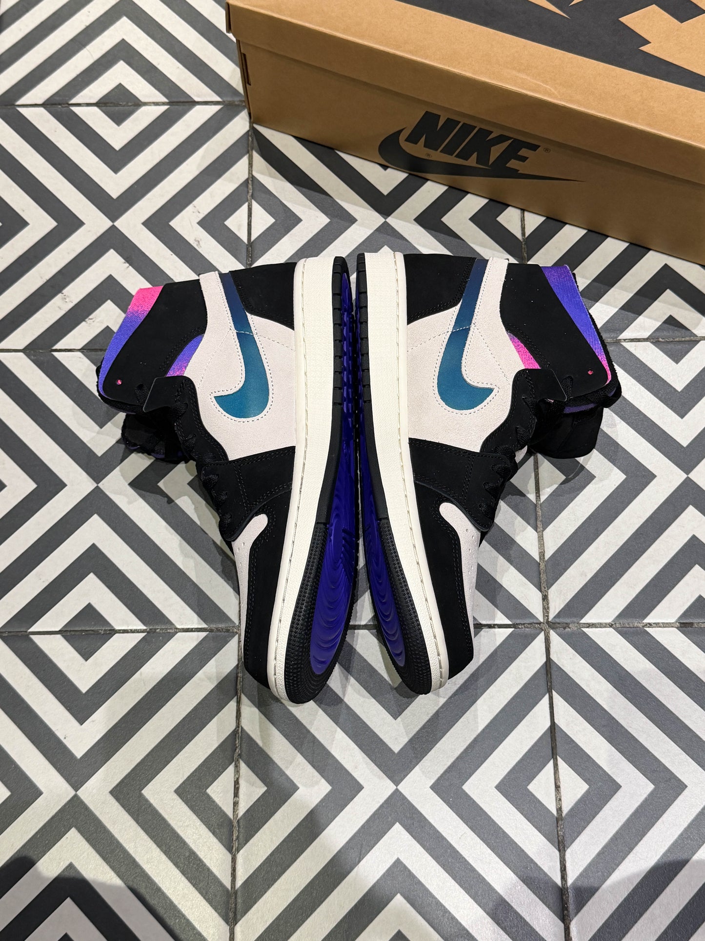 Jordan 1 high PSG (Taille 44)