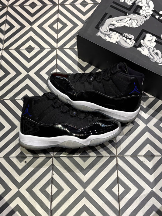 Jordan 11 Space Jam (Taille 45,5)