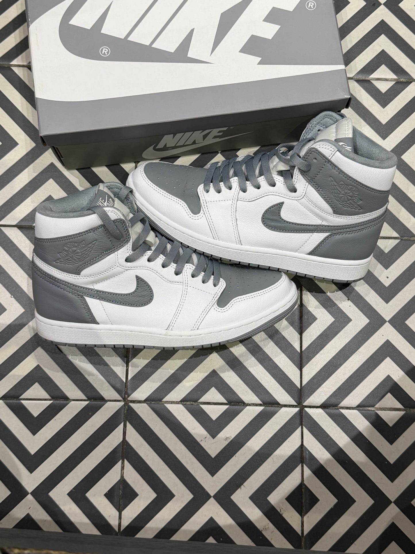 Jordan 1 High Stealth (Taille 42,5)