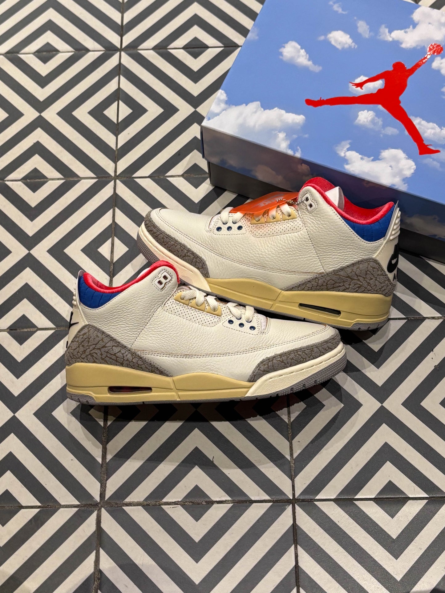 Jordan 3 Seoul (Taille 43)