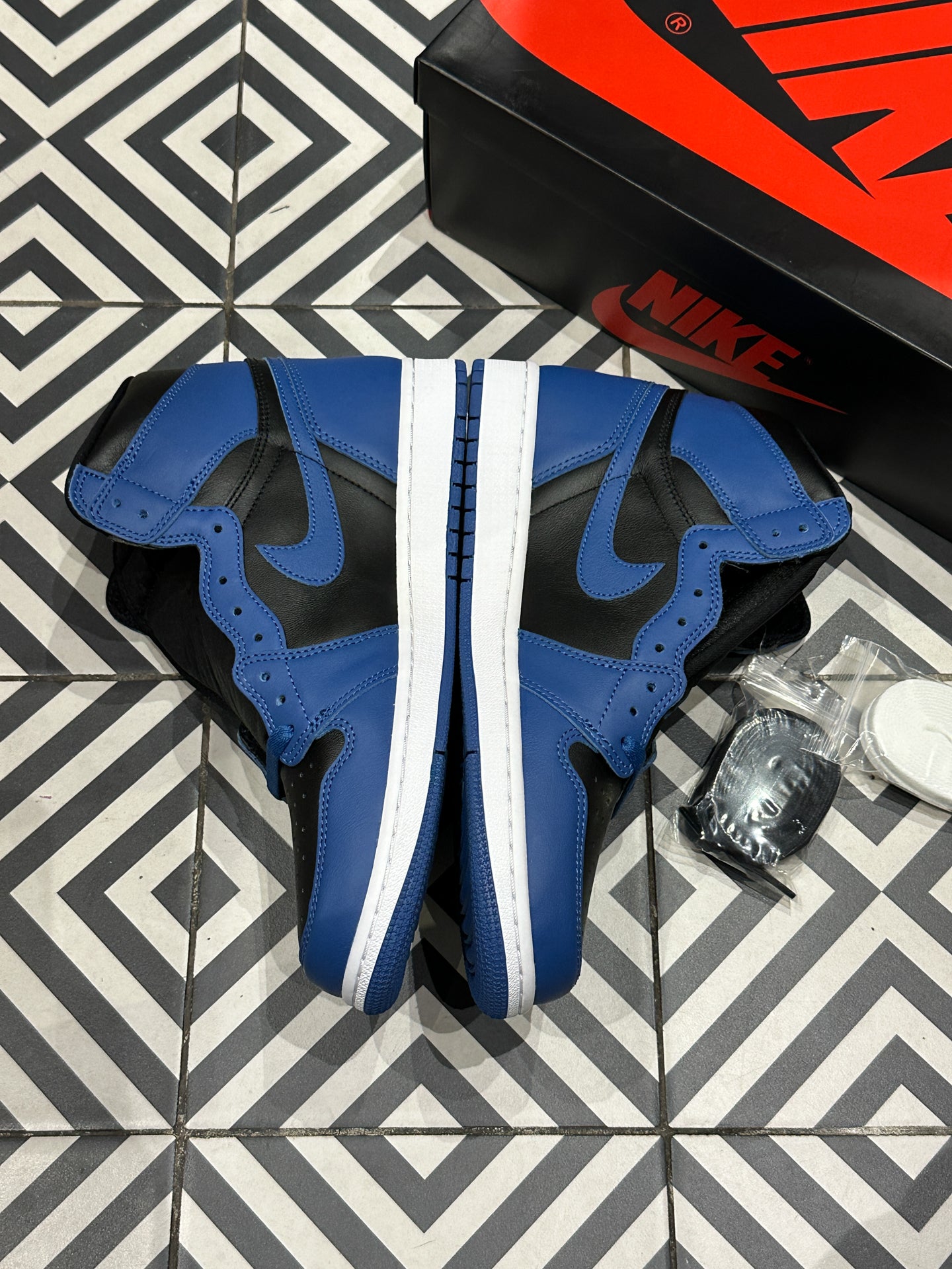 jordan 1 High Marina Blue (Taille 45)