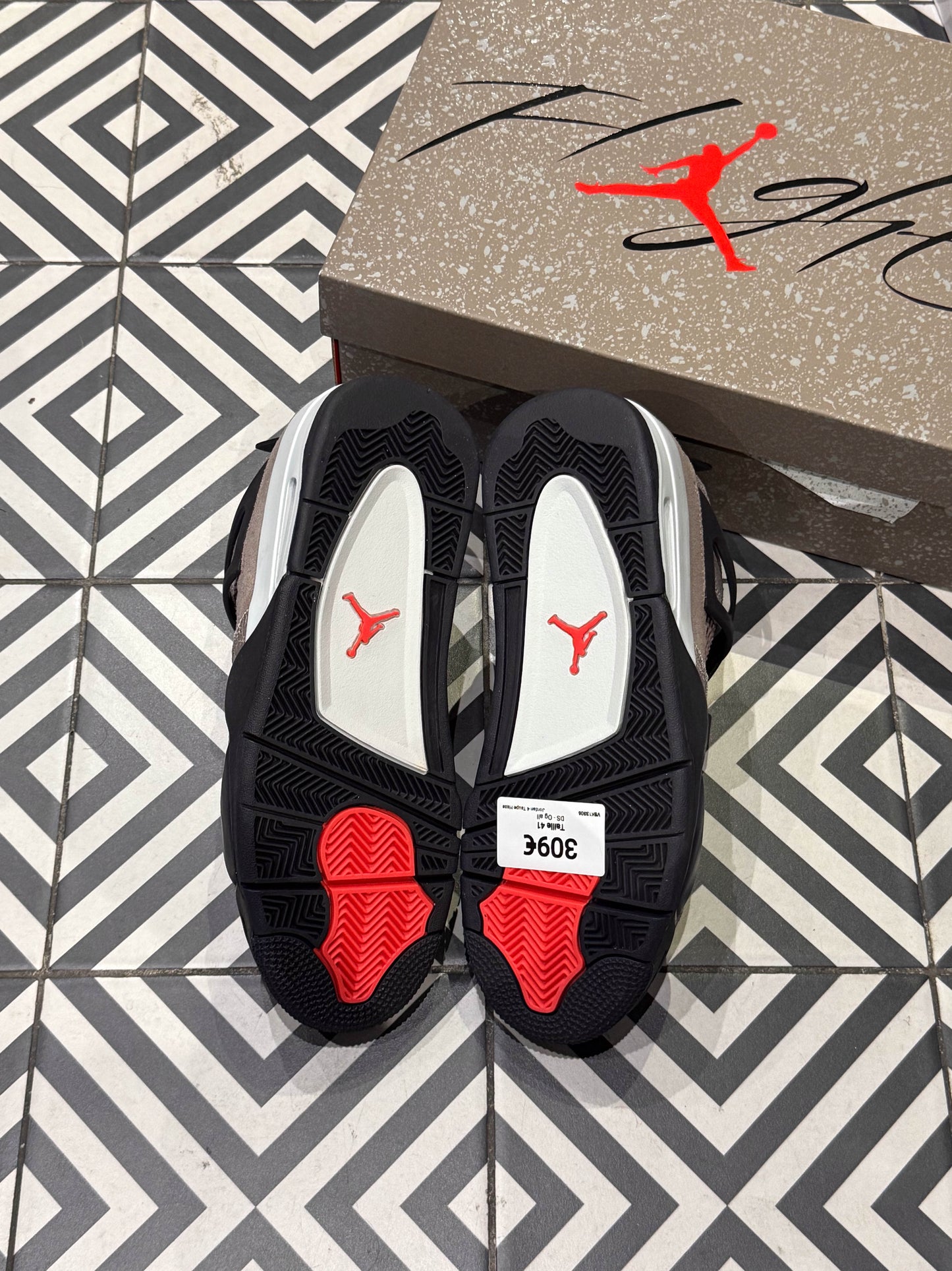 Jordan 4 Taupe Haze (Taille 41)