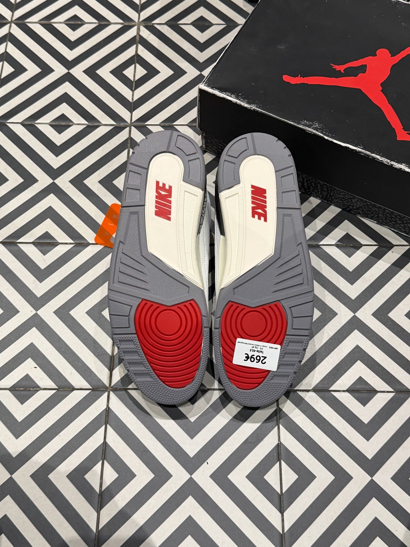 Jordan 3 White Cement Reimagined (Taille 45,5)