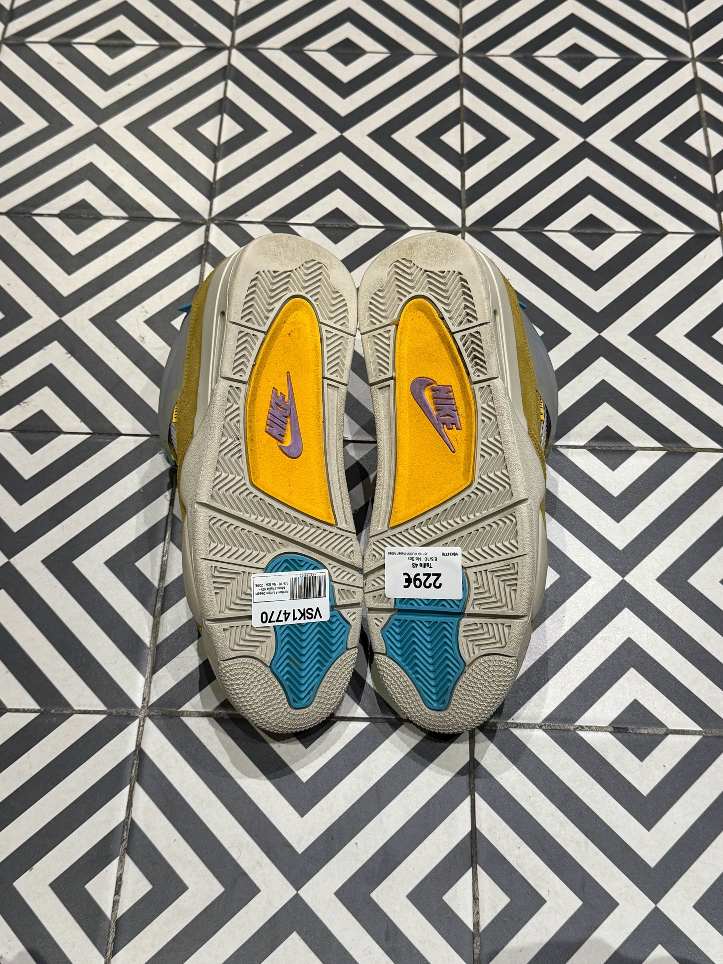 Jordan 4 Union Desert Moss (Taille 43)