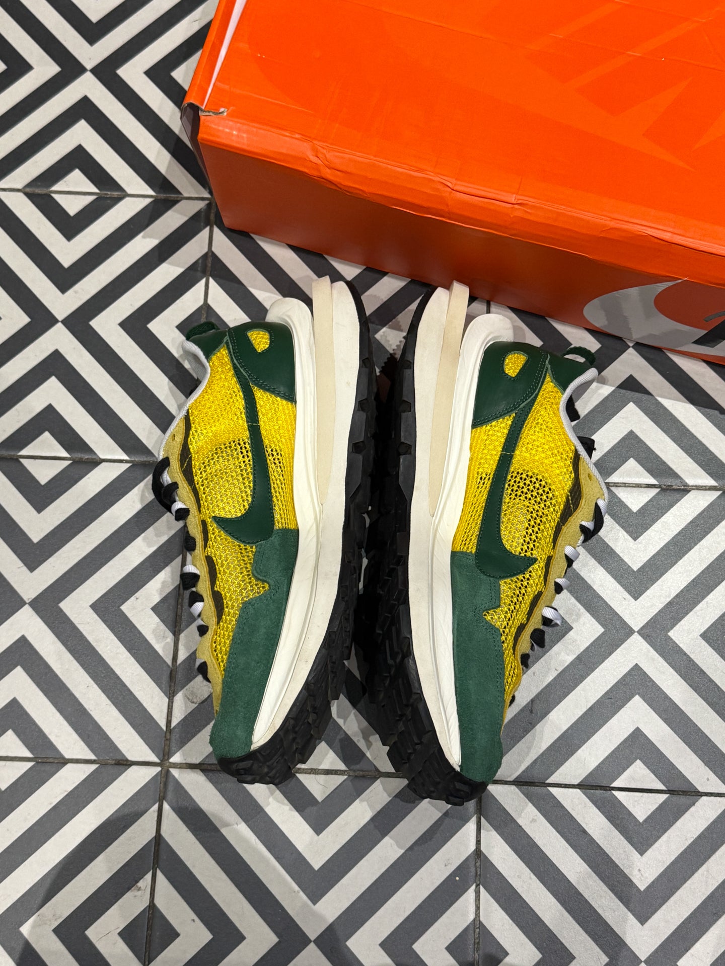 Sacai Vaporwaffle Tour Yellow (Taille 45,5)