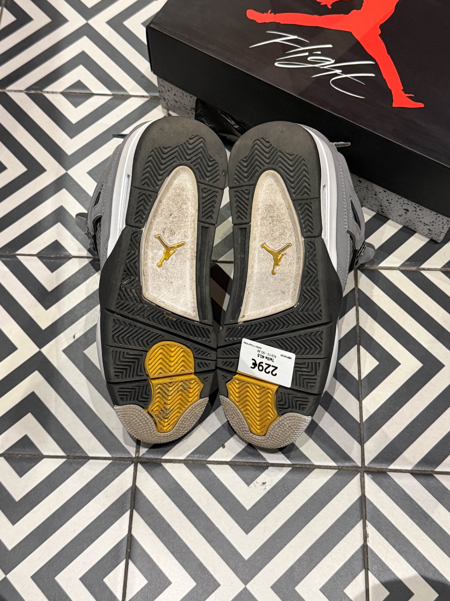 Jordan 4 Cool Grey (Taille 40,5)