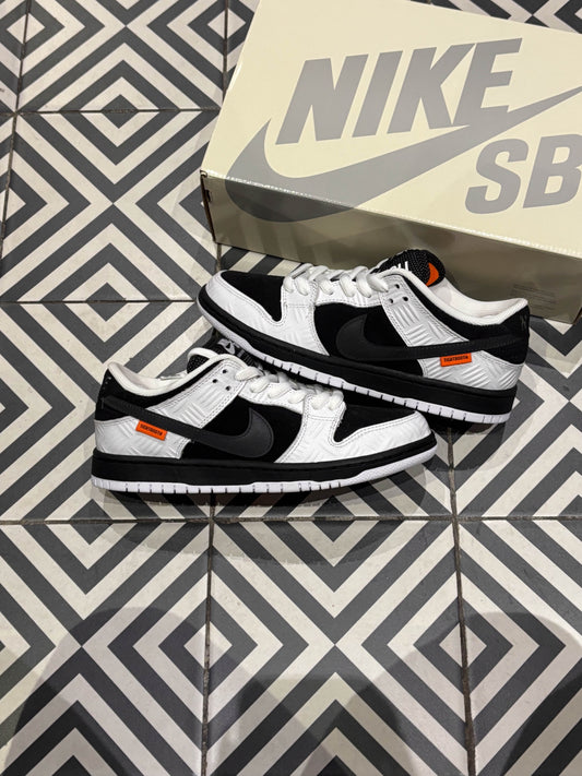 Dunk SB Tightbooth (Taille 40)