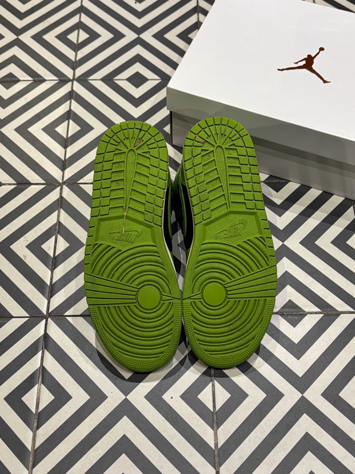 Jordan 1 Mid Green (Taille 42)