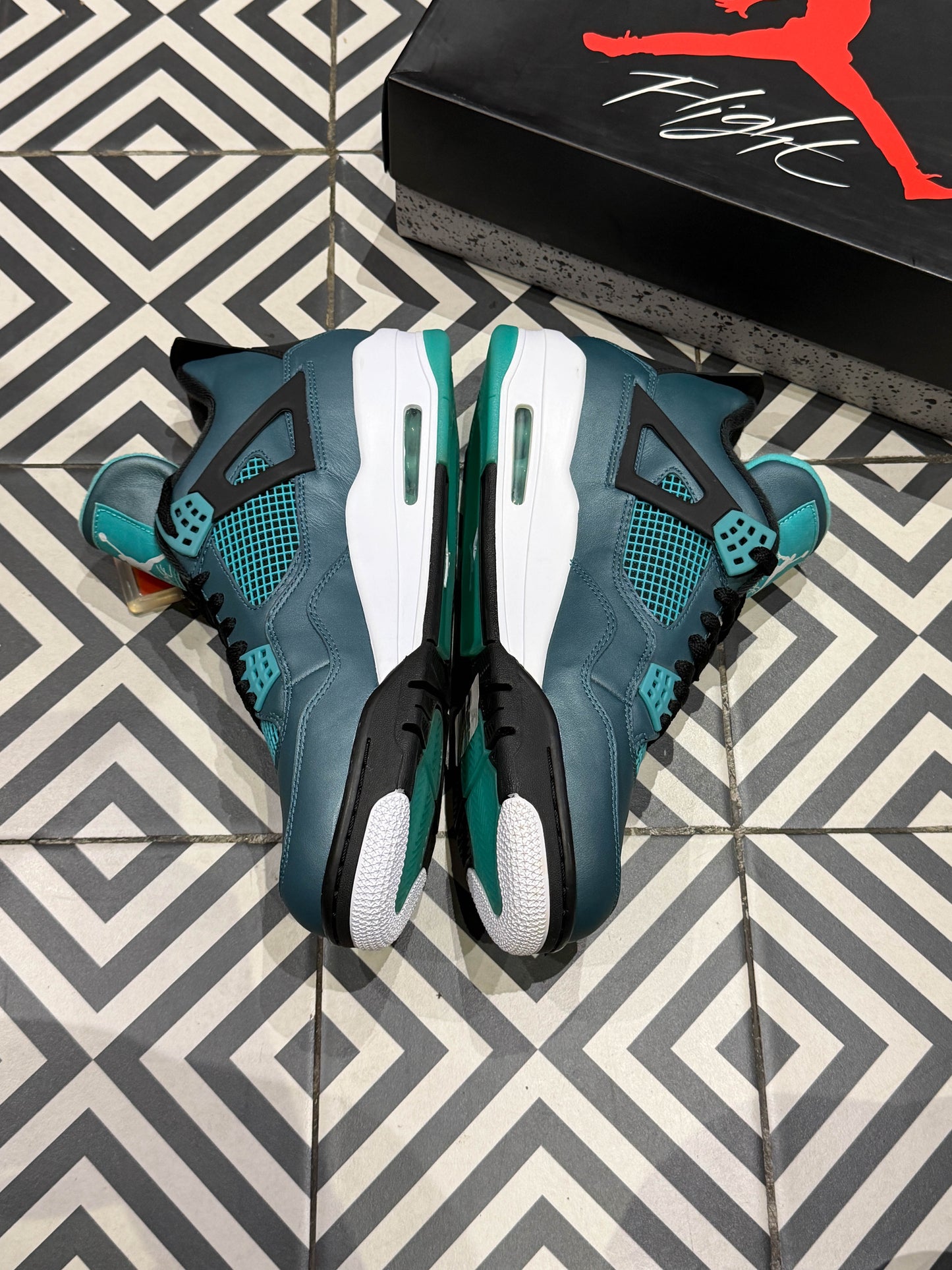 Jordan 4 Teal (Taille 46)
