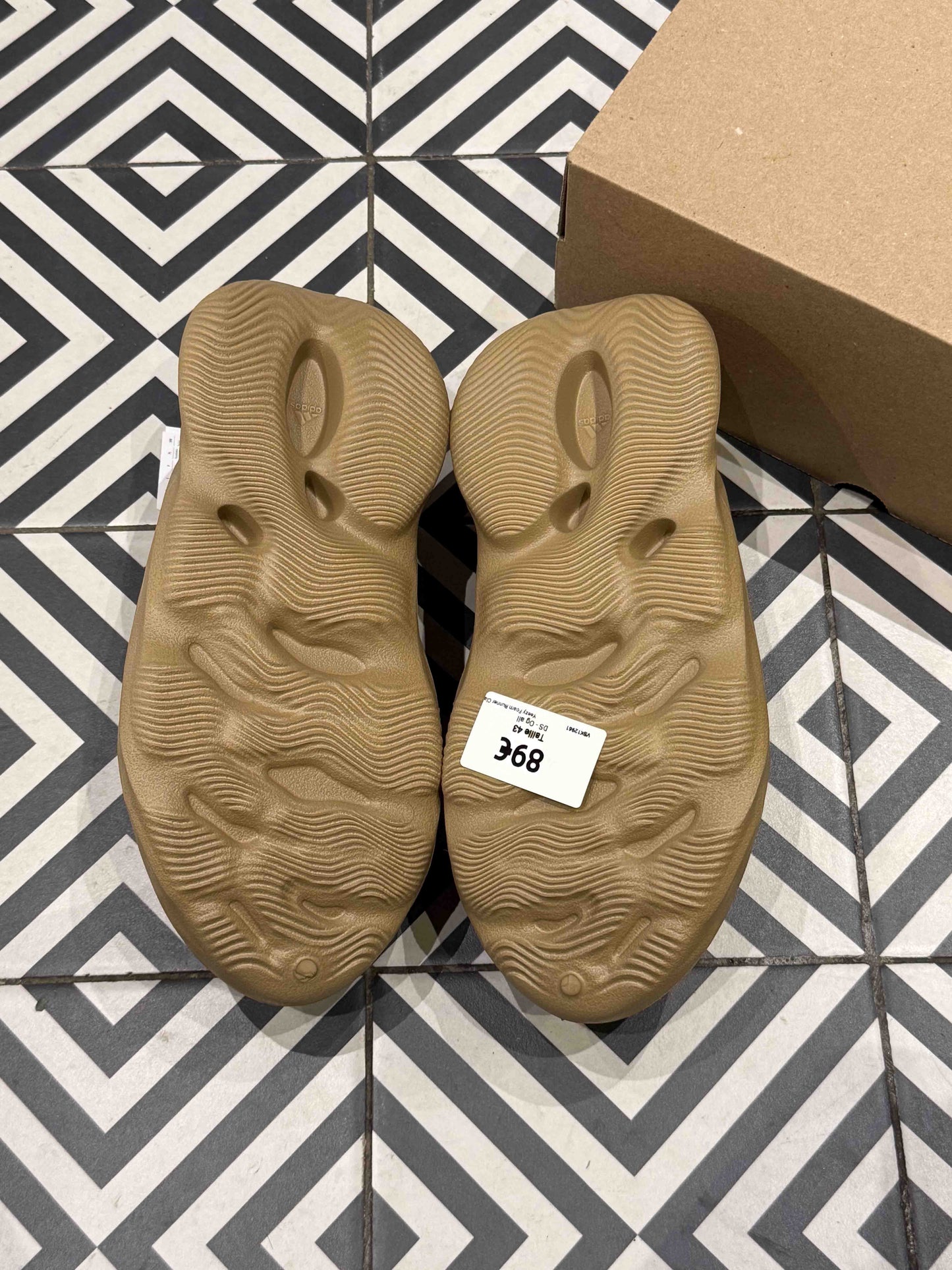 Yeezy Foam Runner Clay (Taille 43)