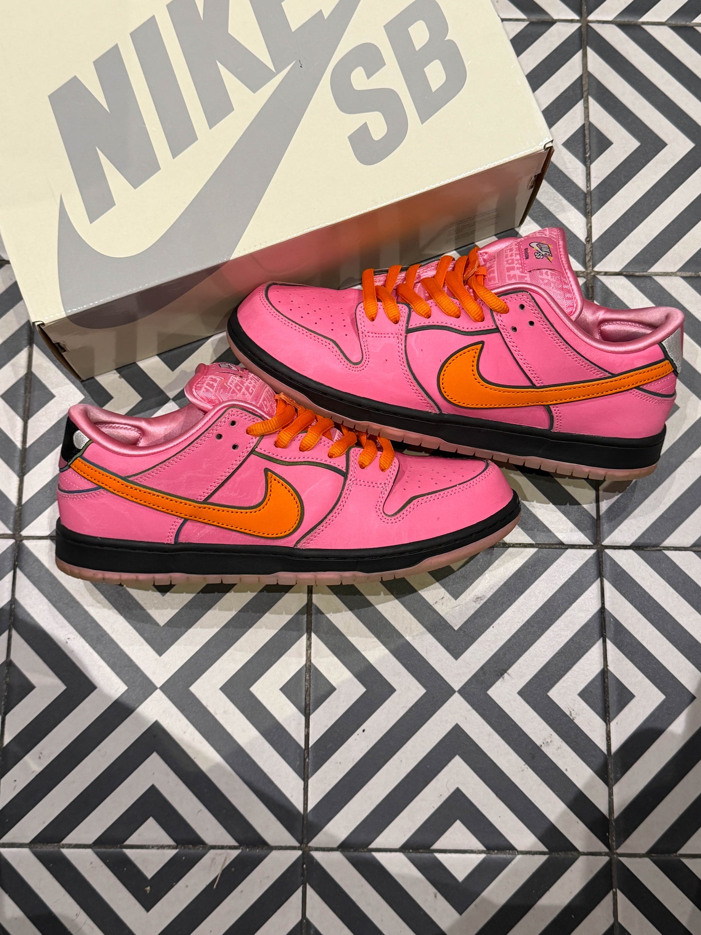 Dunk low SB Powerpuff Blossom (Taille 44)
