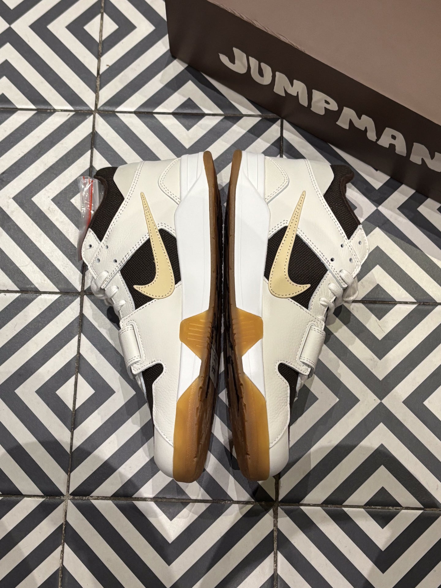 Jumpman Jack Travis Scott Sail (Taille 46)