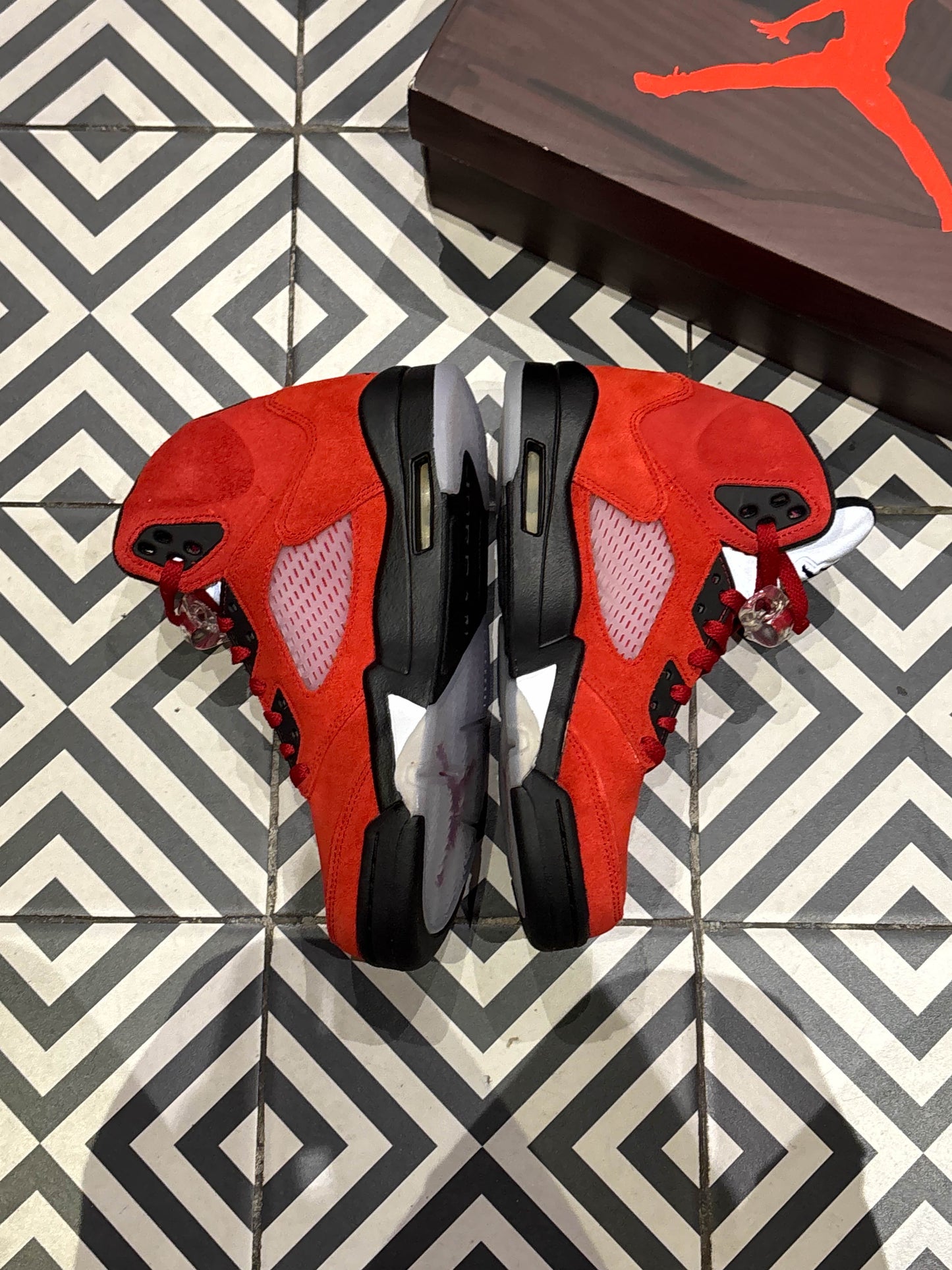 Jordan 5 Raging Bulls (Taille 40)