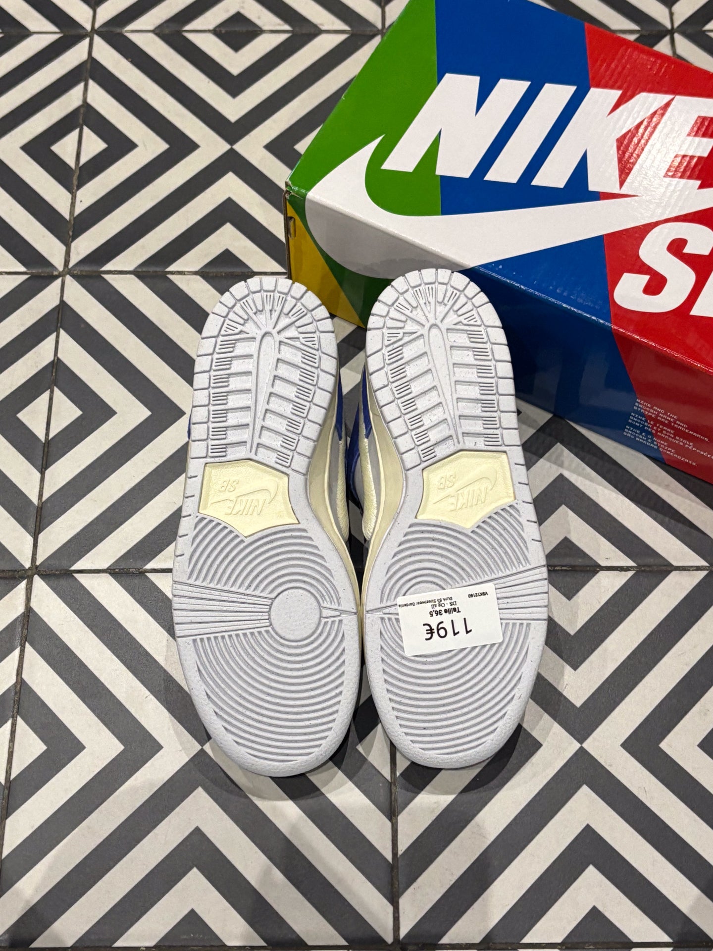 Dunk Sb Streetwear Gardenia (36,5)