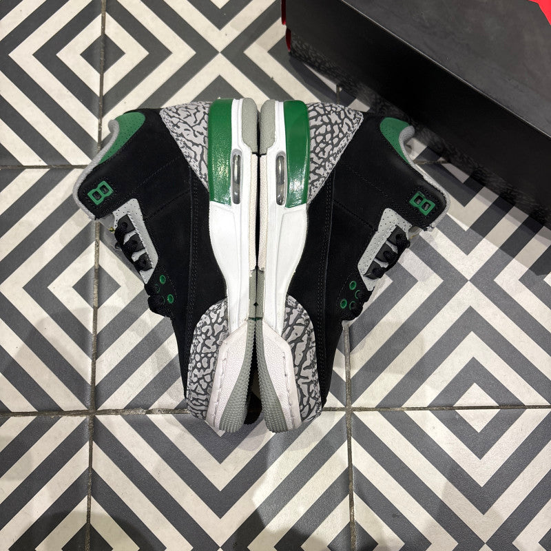 Jordan 3 Pine Green GS (Taille 35,5)