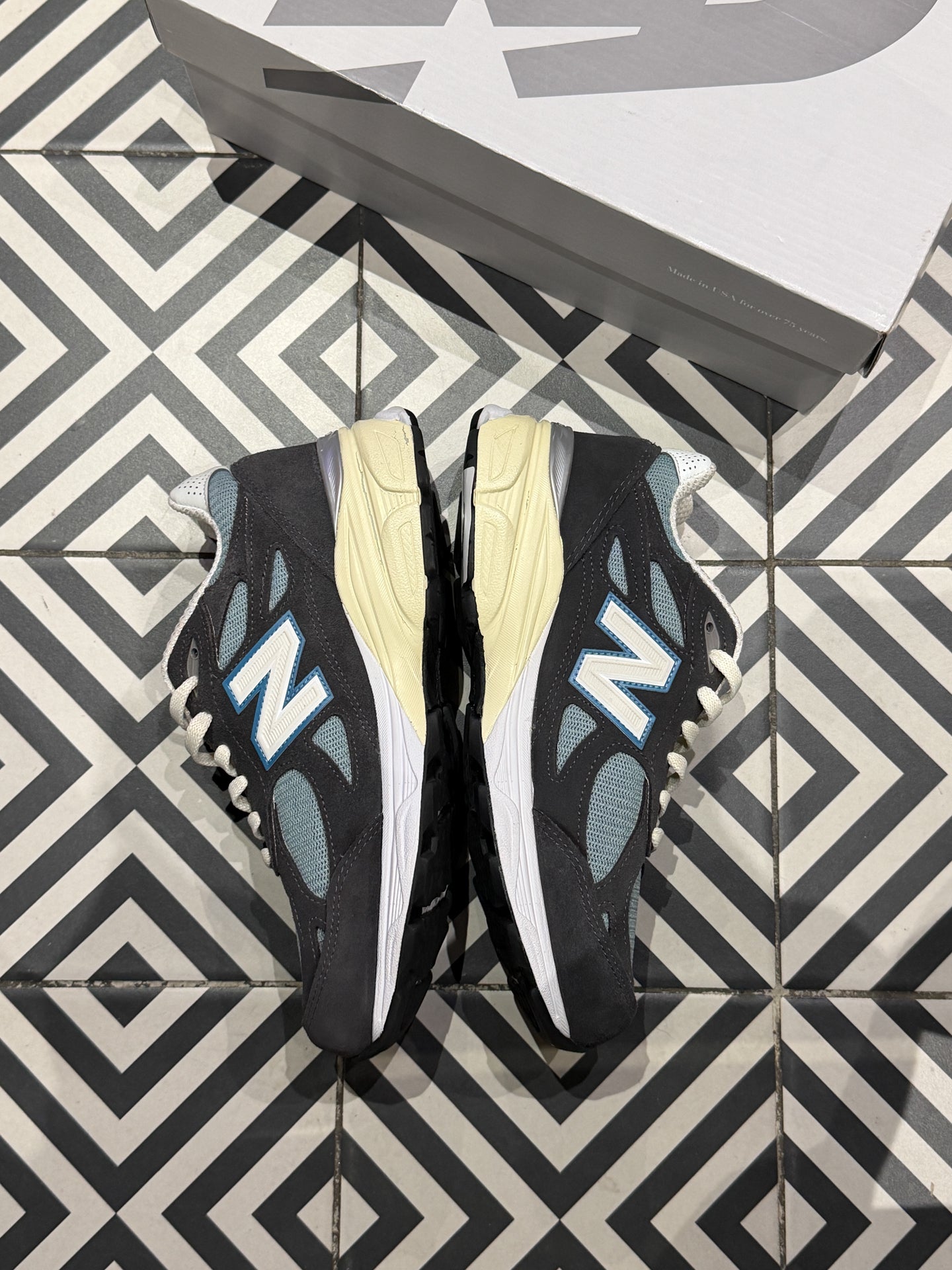 New Balance 990 Kith (Taille 40)