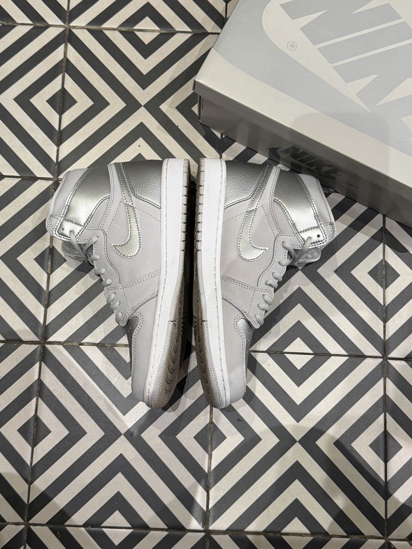 Jordan 1 High Co Japan Silver (Taille 42,5)