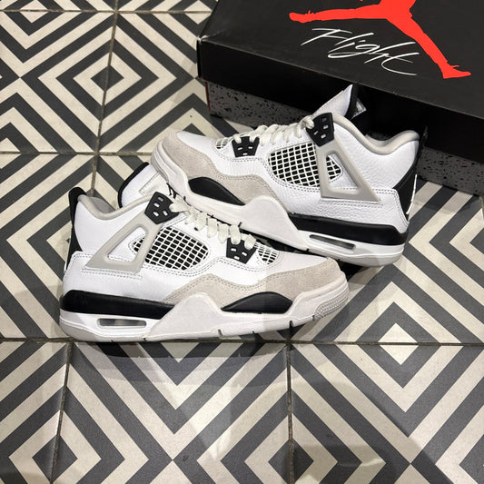 Jordan 4 Military Black GS (Taille 35,5)