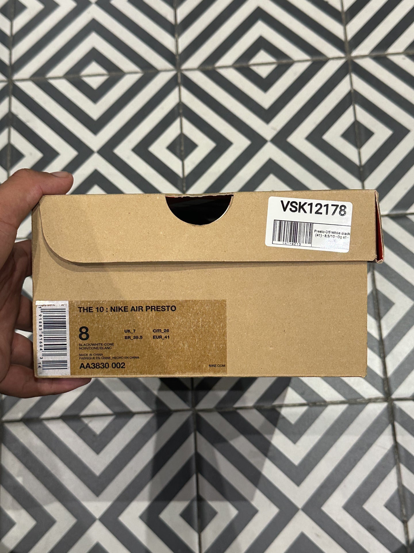 Presto Off-White Black (41)