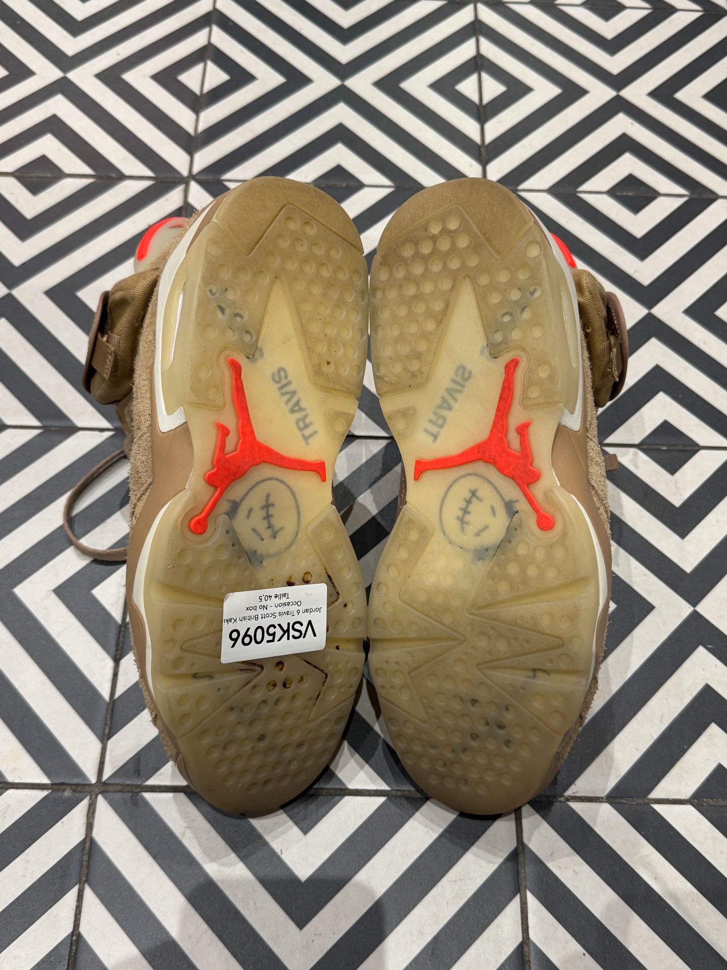 Jordan 6 Travis Scott British Kaki (Taille 40,5)