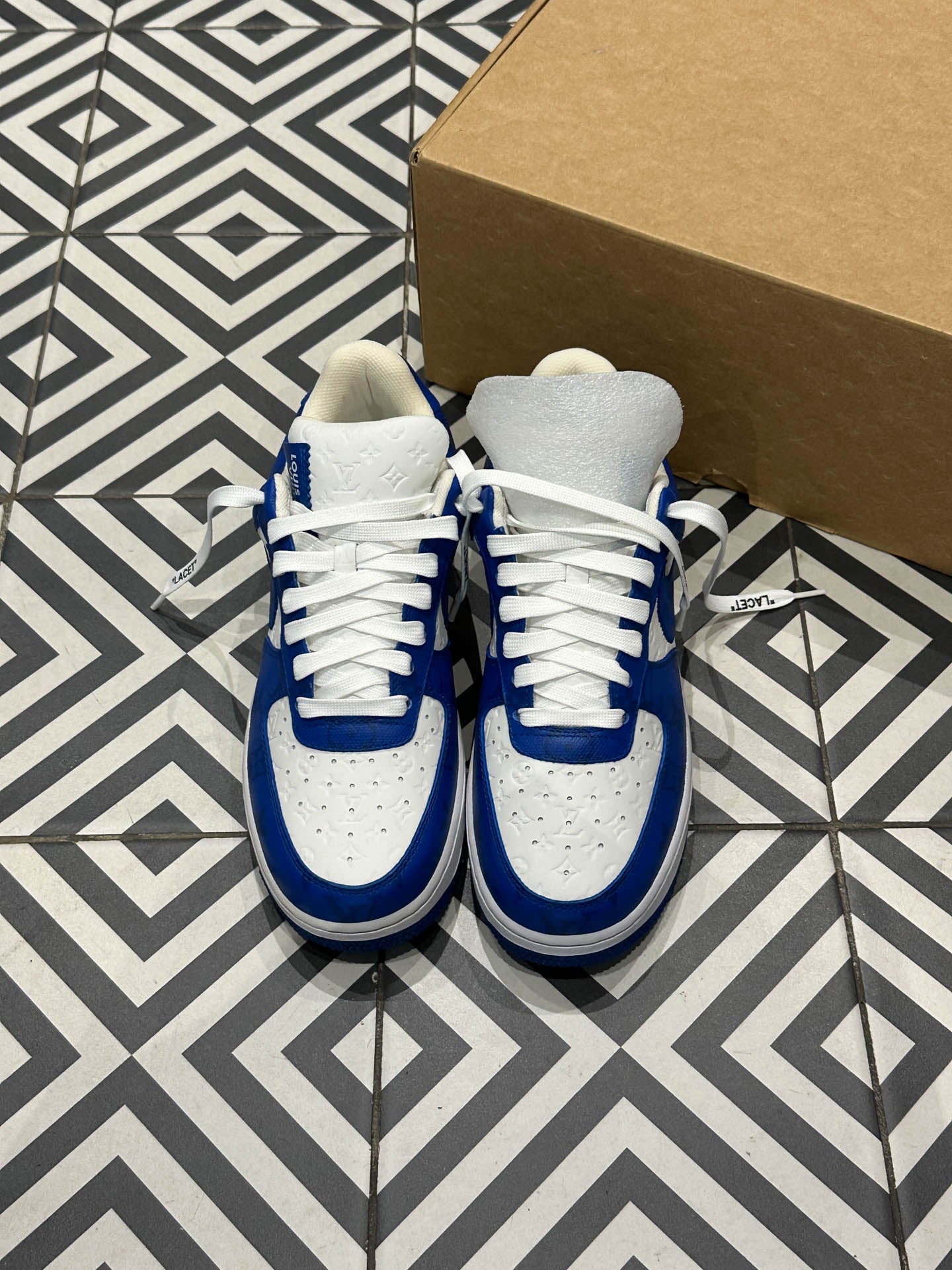 Air Force 1 Louis Vuitton Blue (Taille 40,5)