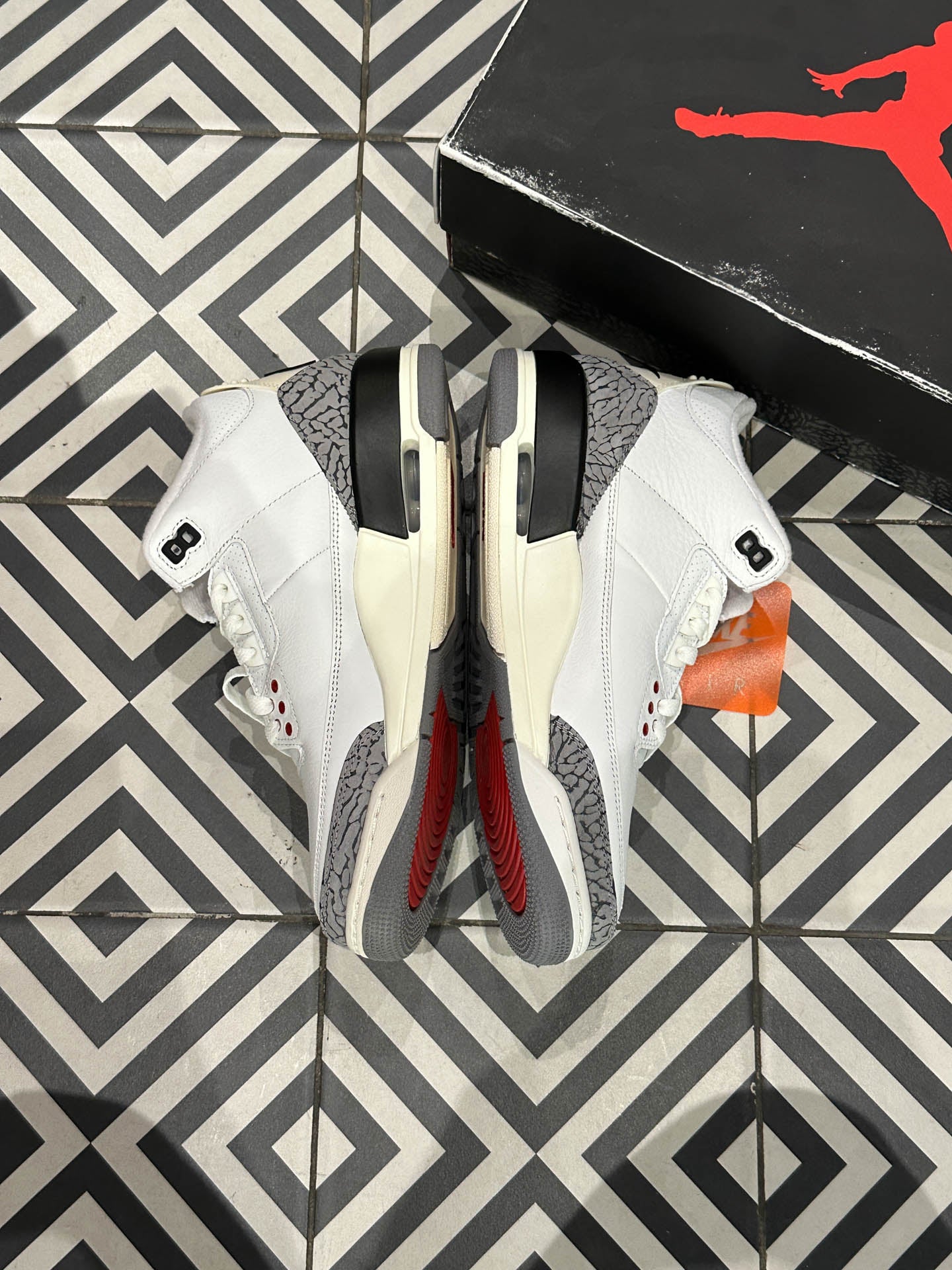 Jordan 3 White Cement Reimagined (Taille 42)