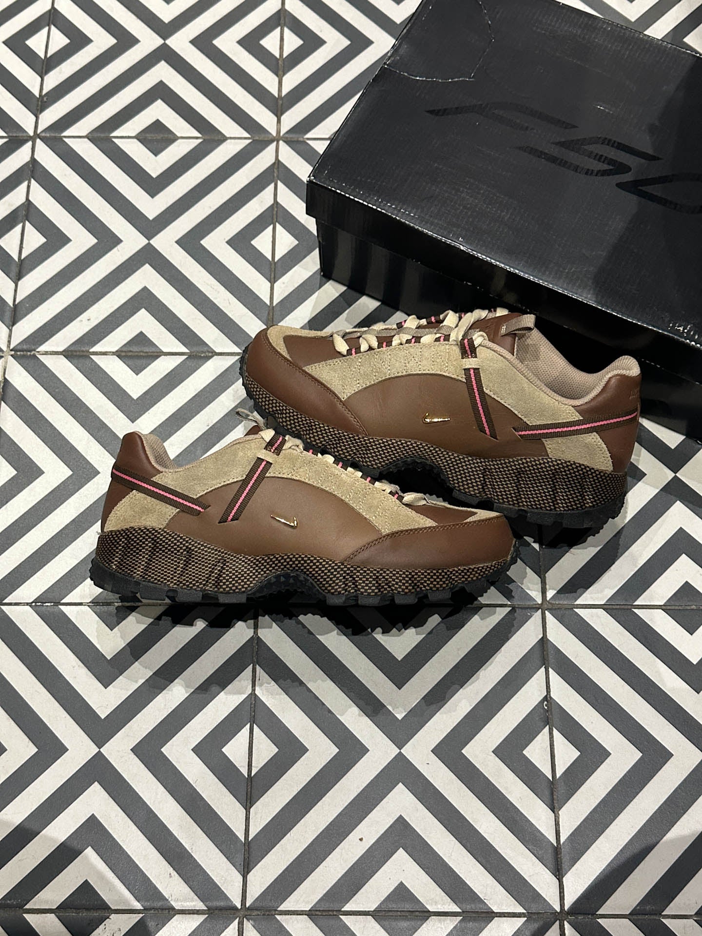 Jacquemus Humara Brown (Taille 41)