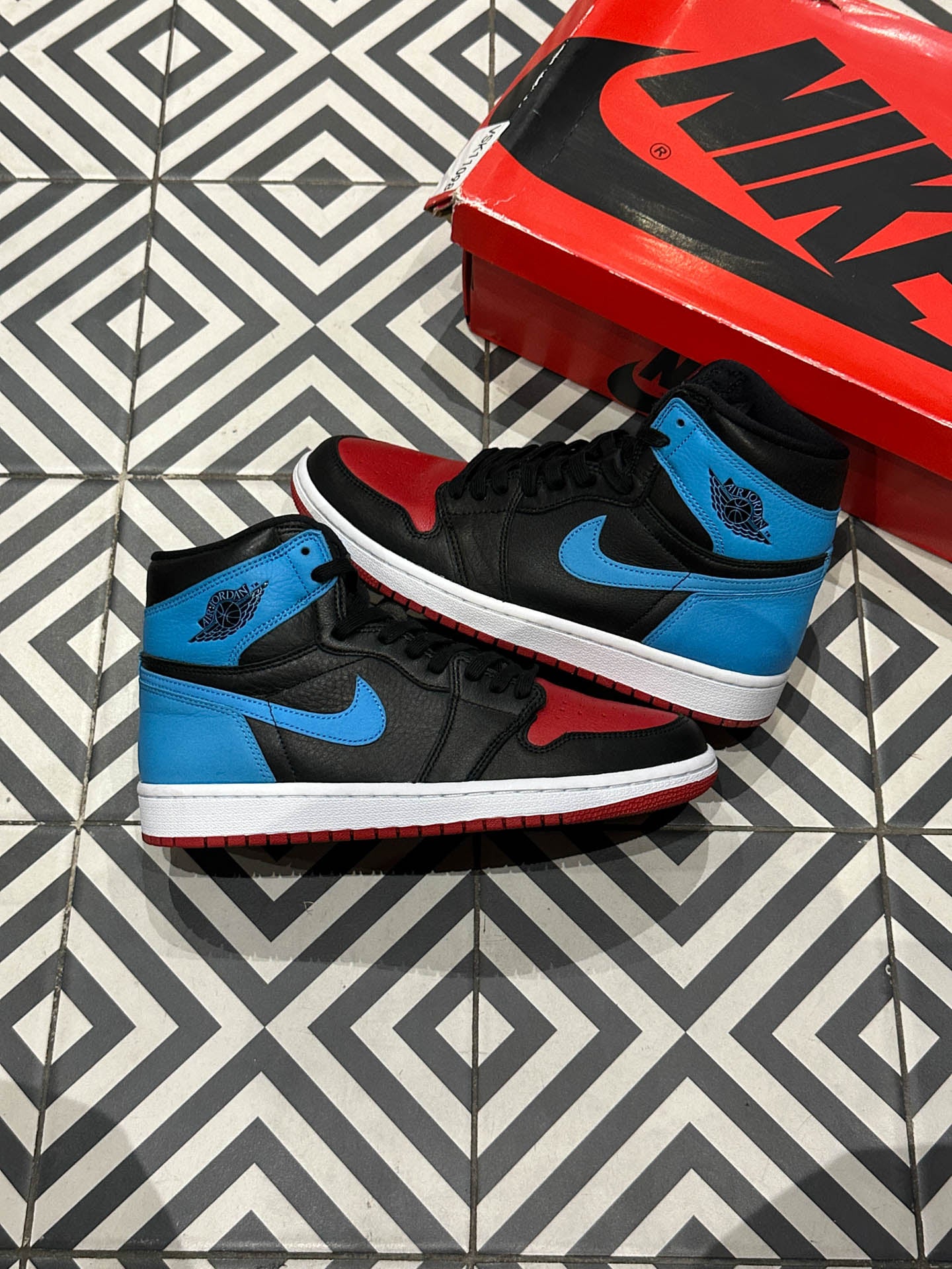 Jordan 1 High Unc To Chicago (Taille 40,5)