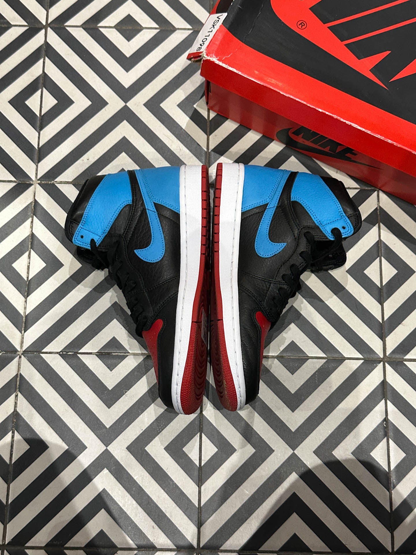 Jordan 1 High Unc To Chicago (Taille 40,5)