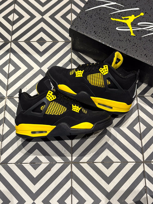 Jordan 4 Thunder (Taille 39)