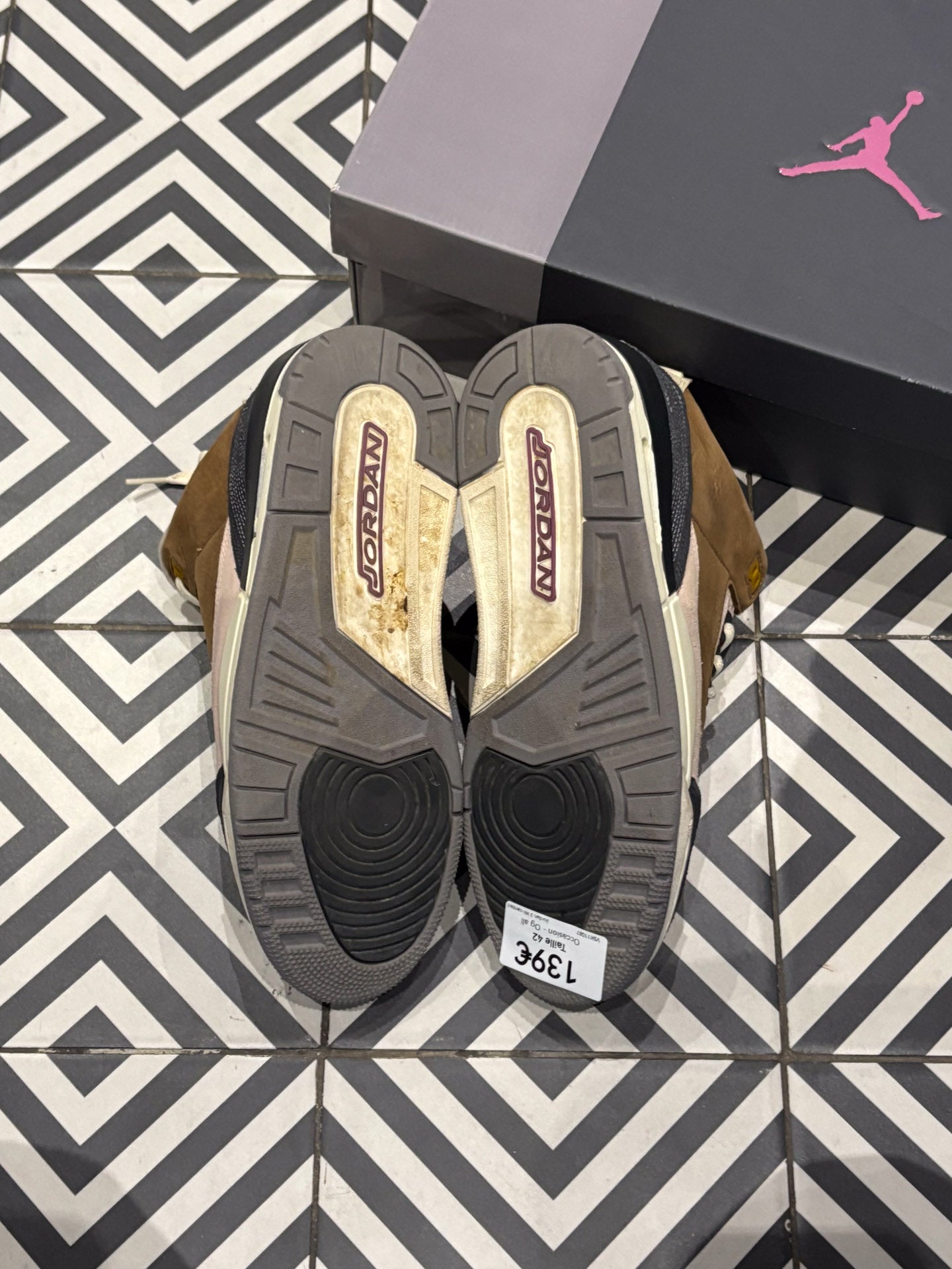 Jordan 3 Winterized (Taille 42)