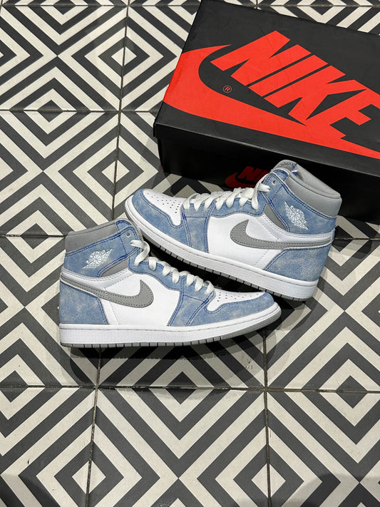Jordan 1 High Hyper Royal (Taille 38)
