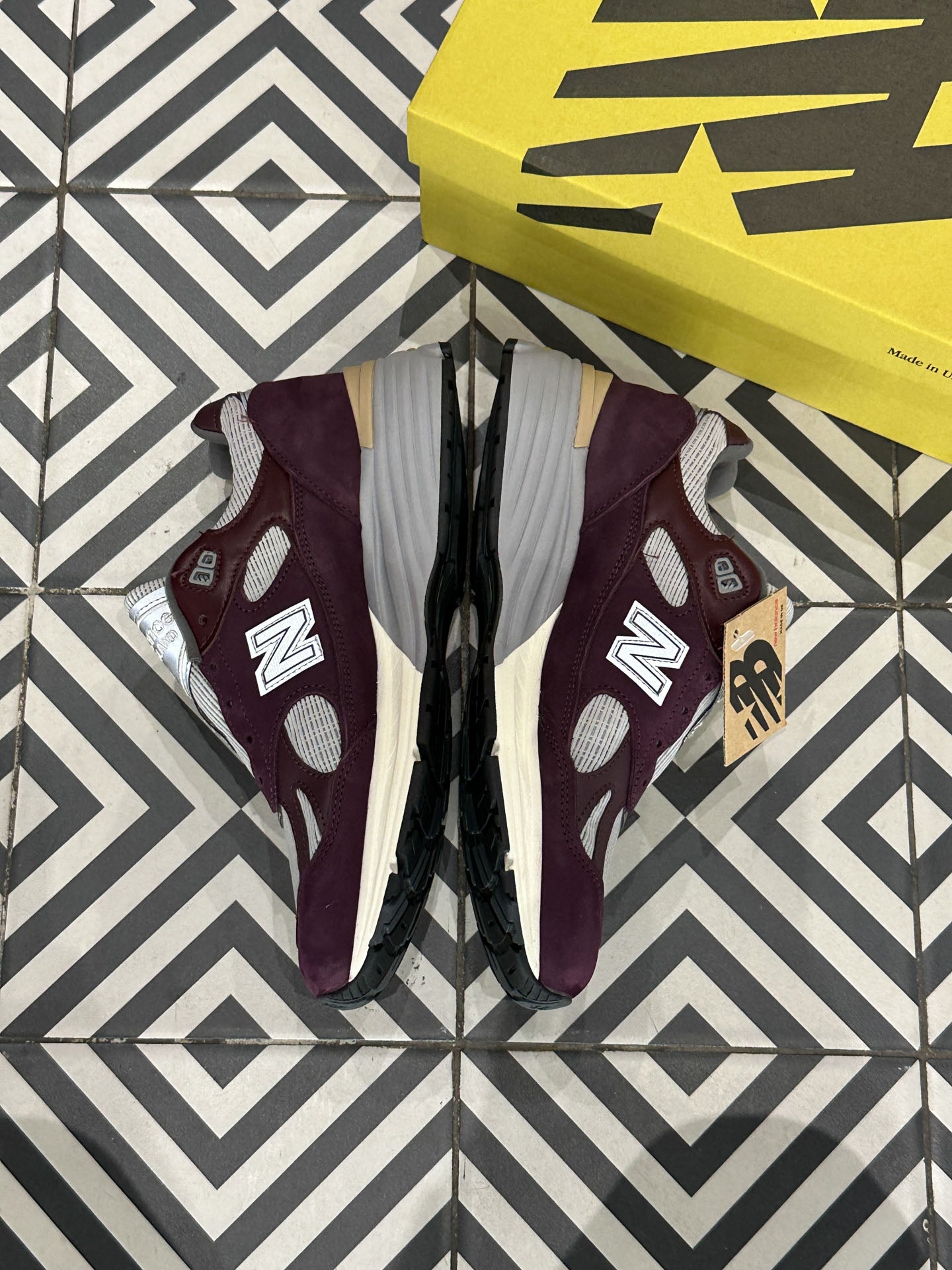 New Balance 991 Patta (Taille 41,5)