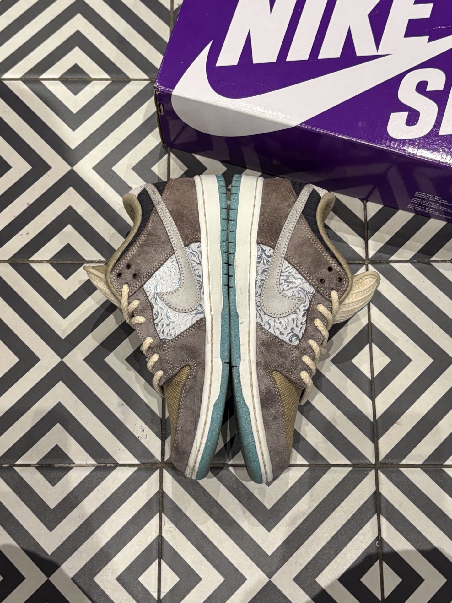 Dunk Sb Big Money Savings (Taille 42)