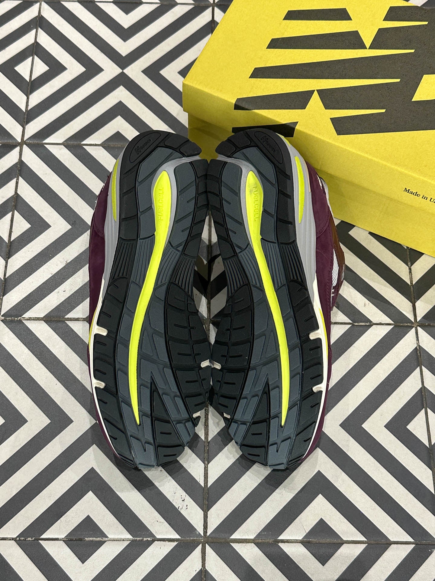 New Balance 991 Patta (Taille 41,5)