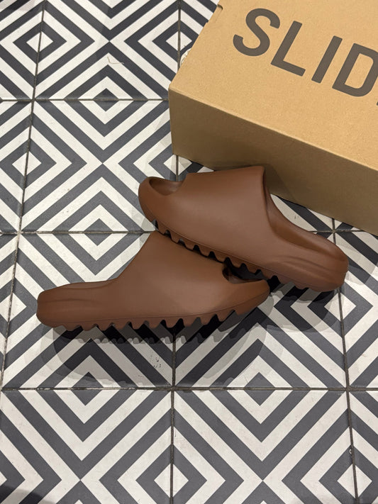 Yeezy Slide Flax (Taille 40,5)