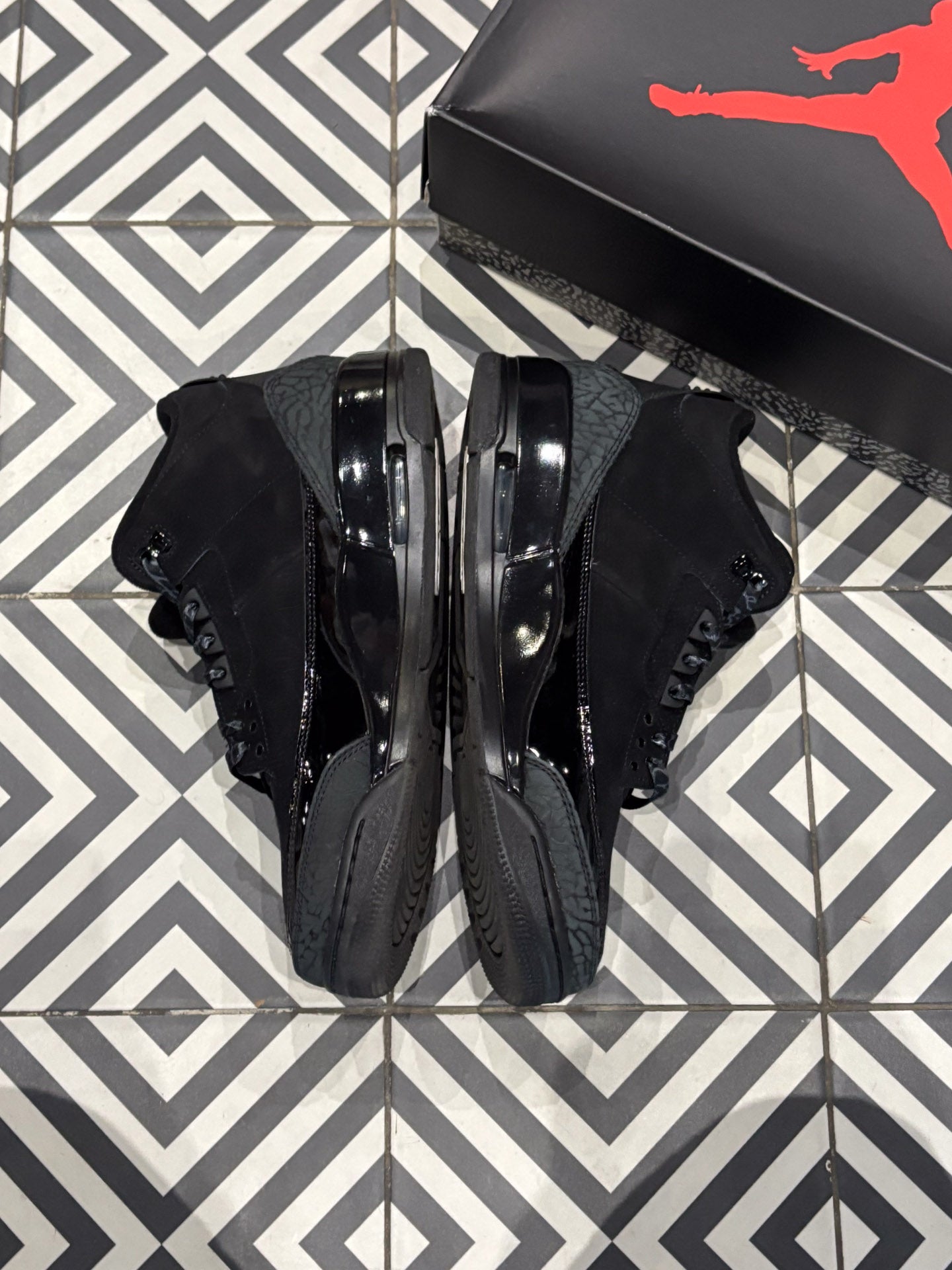 Jordan 3 Black Cat (Taille 45)