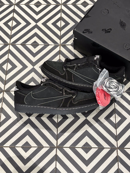 Jordan 1 low Travis Scott Phantom (Taille 45,5)