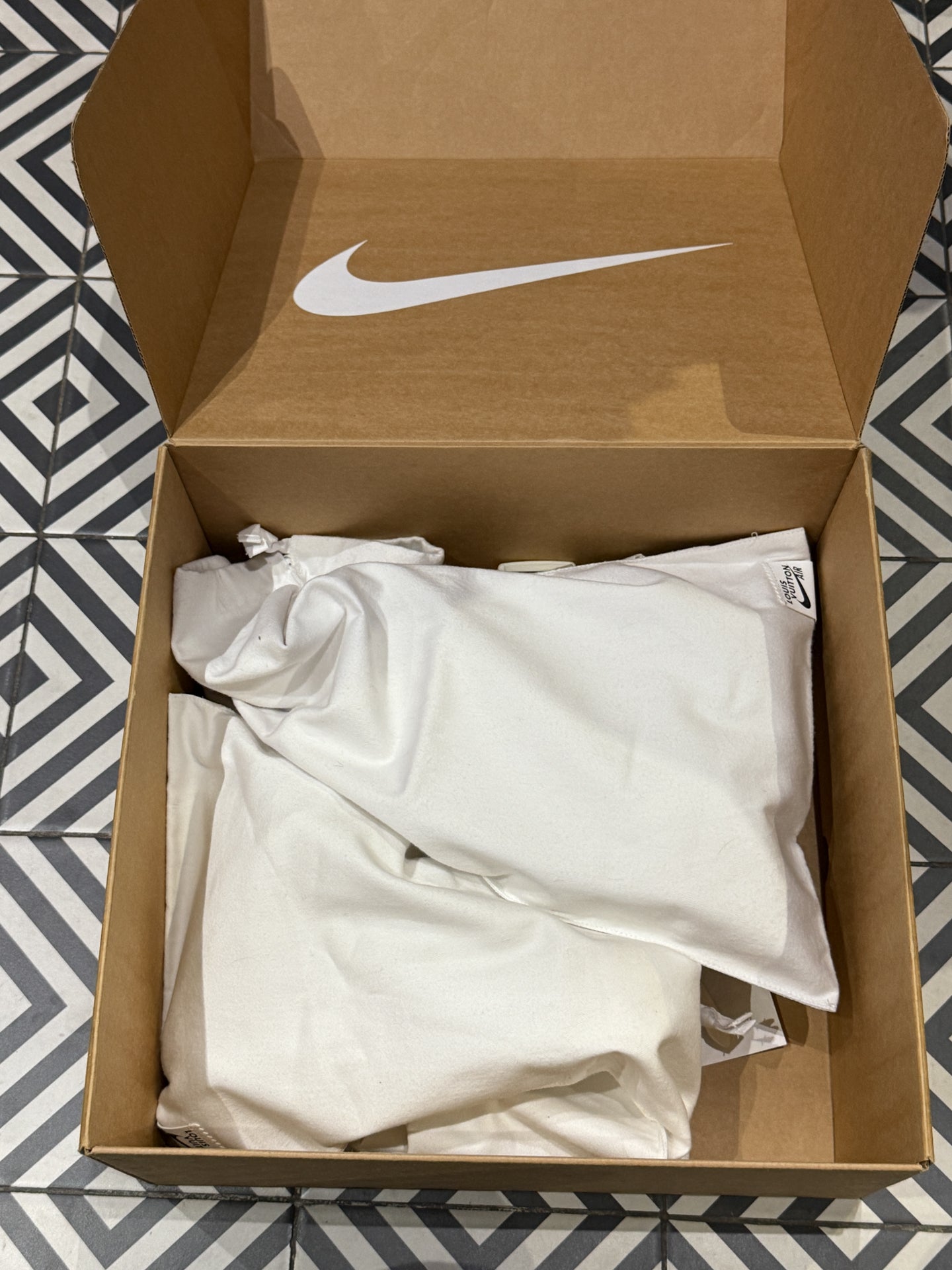Air Force 1 Mid Louis Vuitton White (Taille 8US (Taille comme un 41,5))