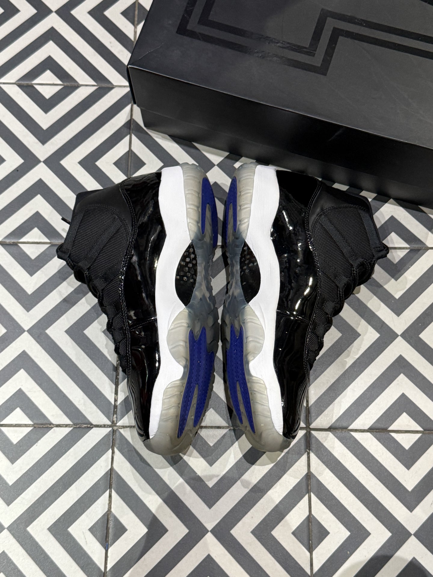 Jordan 11 SpaceJam (Taille 44)
