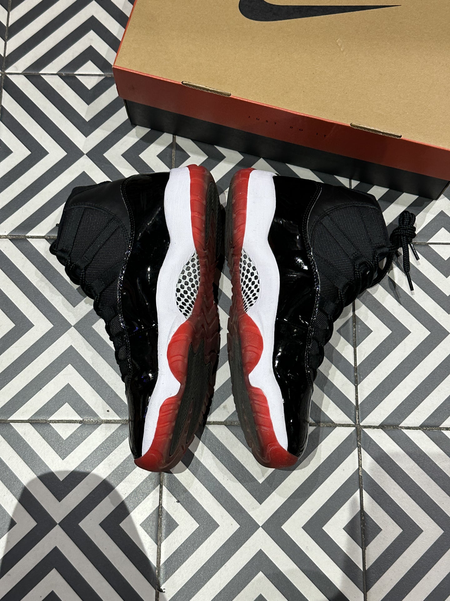 Jordan 11 Bred 2019 (Taille 45)