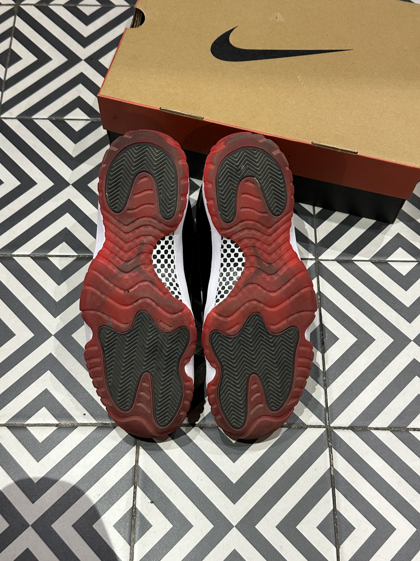 Jordan 11 Bred 2019 (Taille 45)