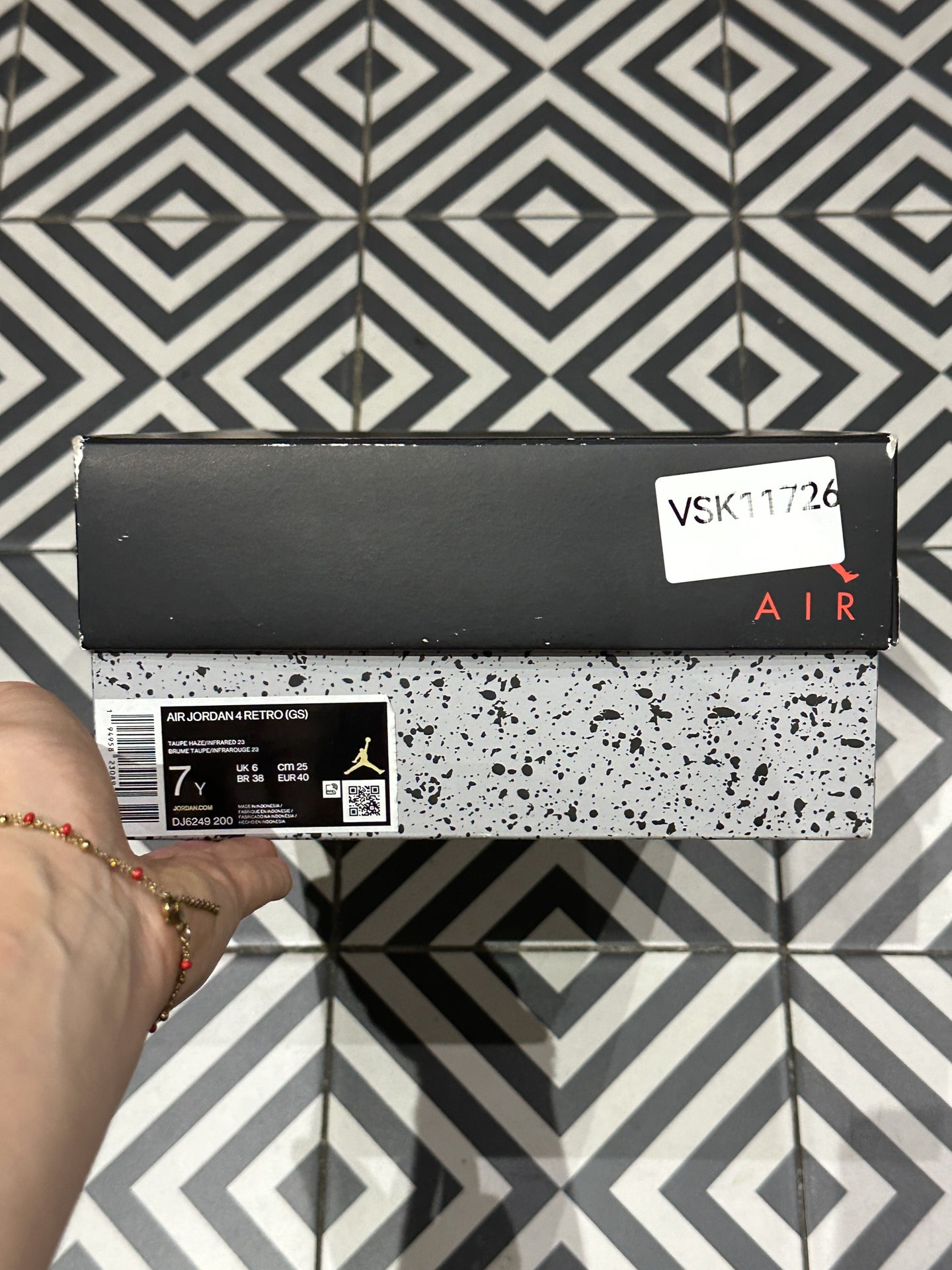 Jordan 4 Taupe Haze GS (Taille 40)
