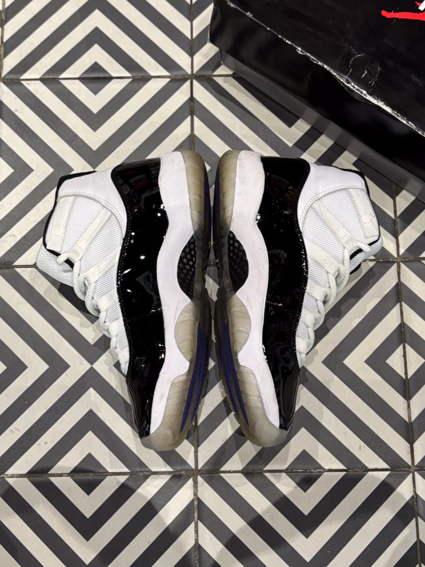 Jordan 11 Concord (Taille 40,5)