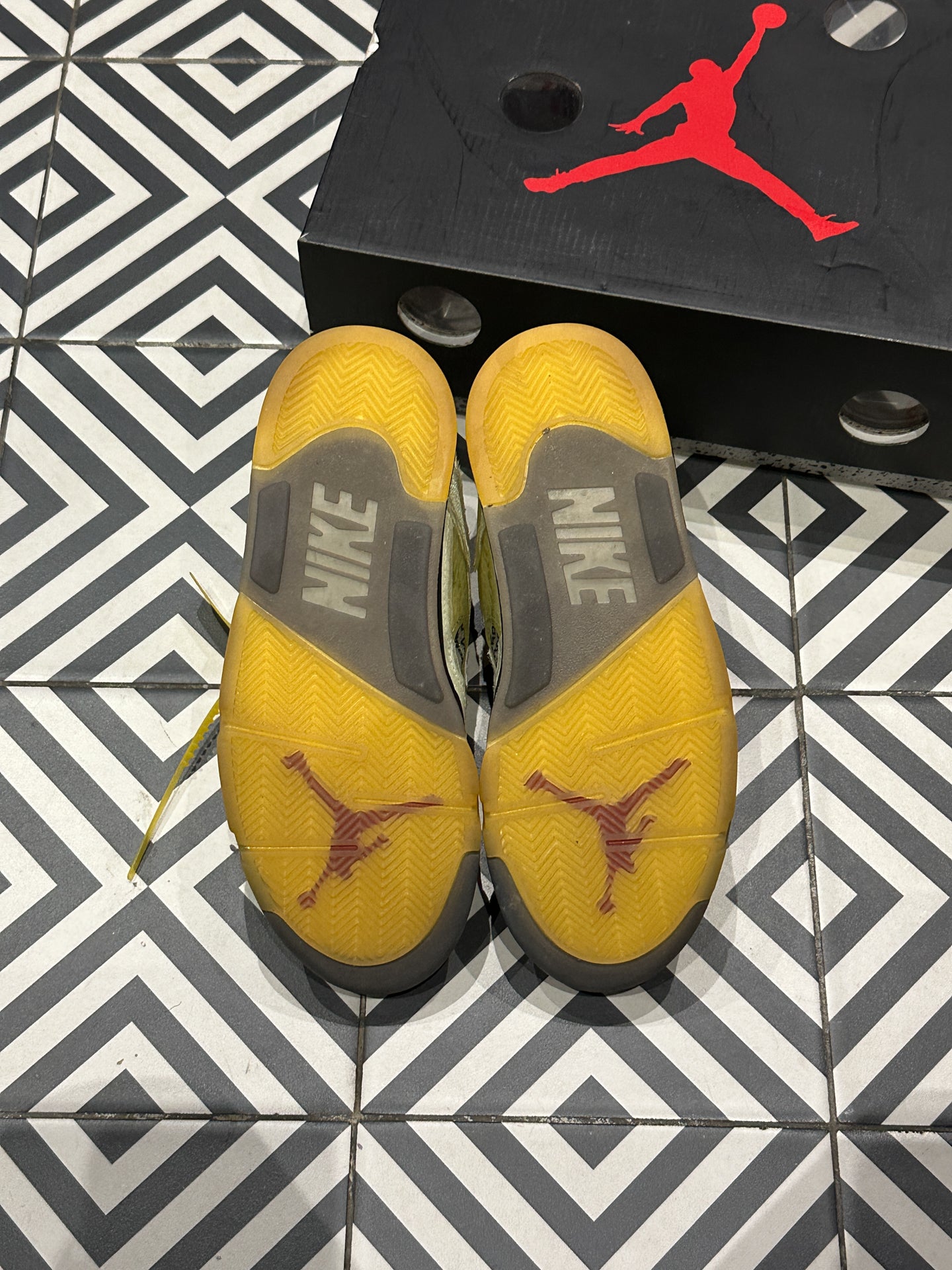 Jordan 5 Off-White Sail (Taille 42)