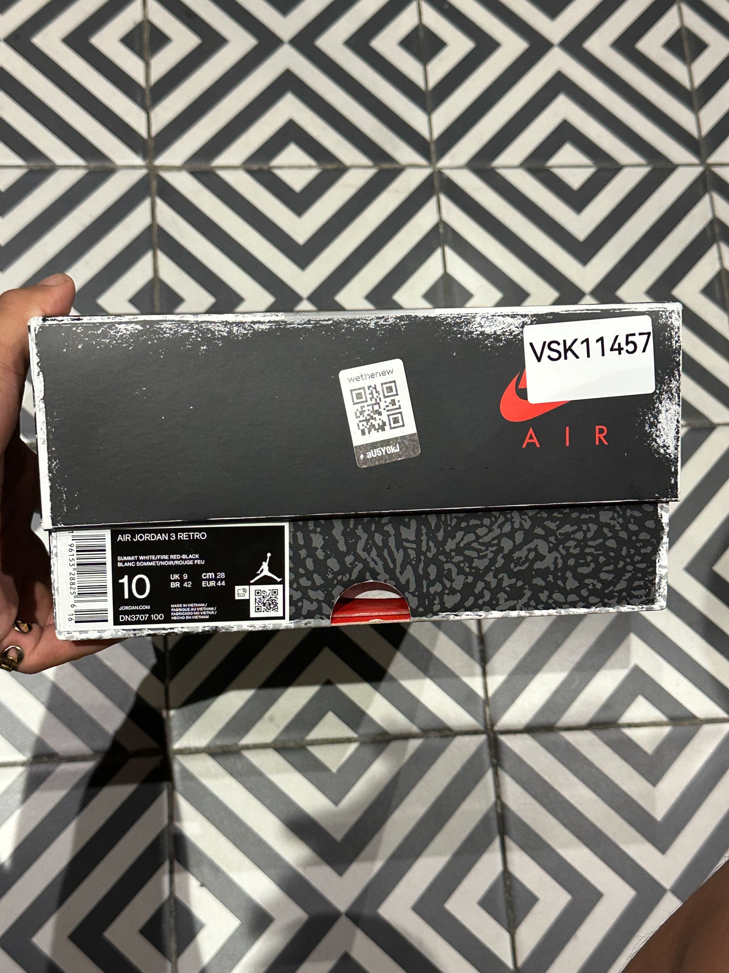 Jordan 3 White Cement Reimagined (Taille 44)