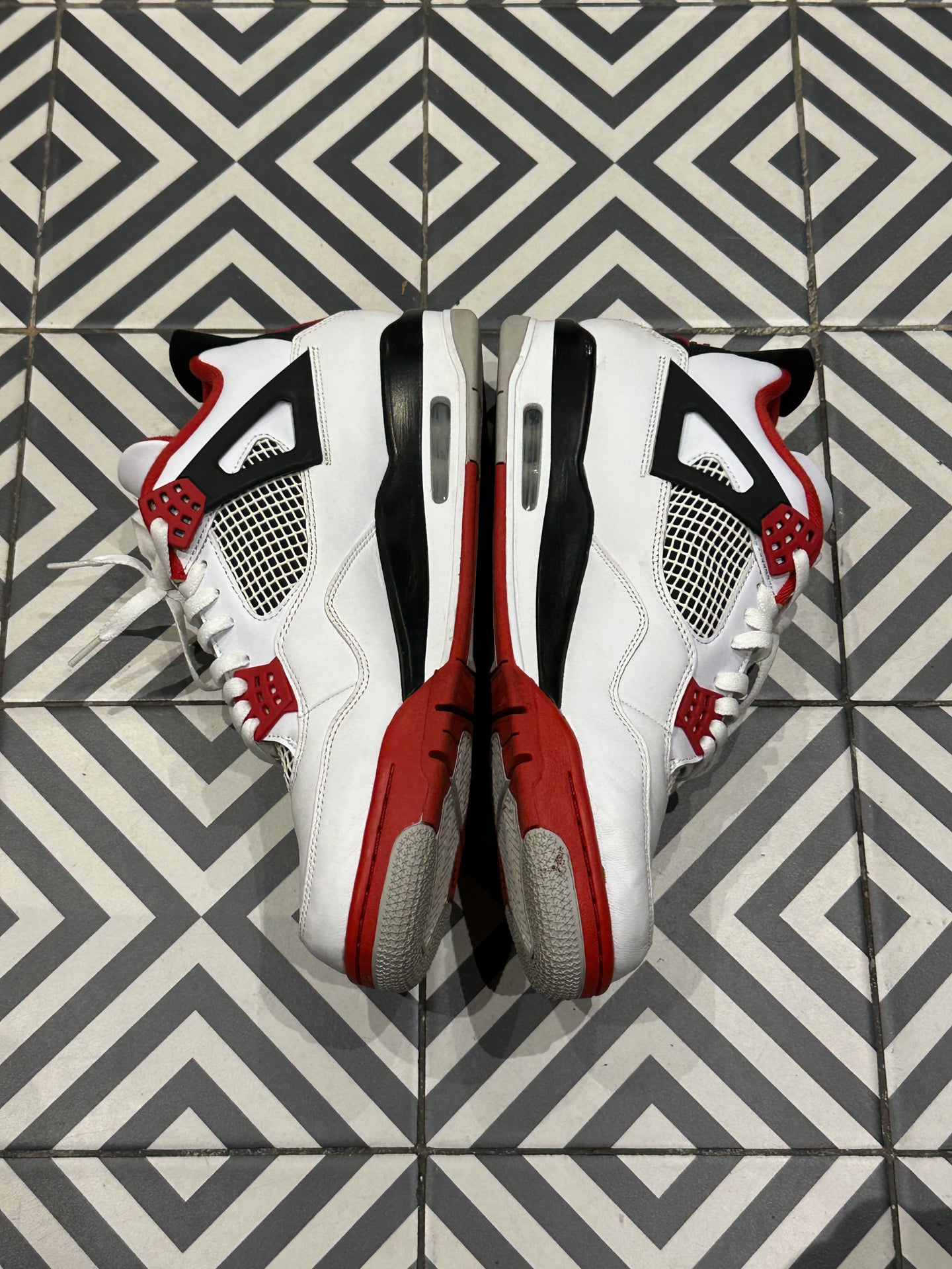 Jordan 4 Fire Red (Taille 47,5)
