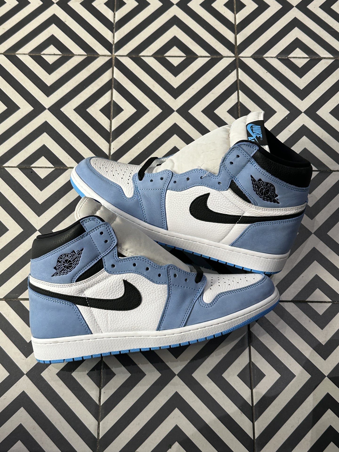 Jordan 1 High University Blue (Taille 47,5)
