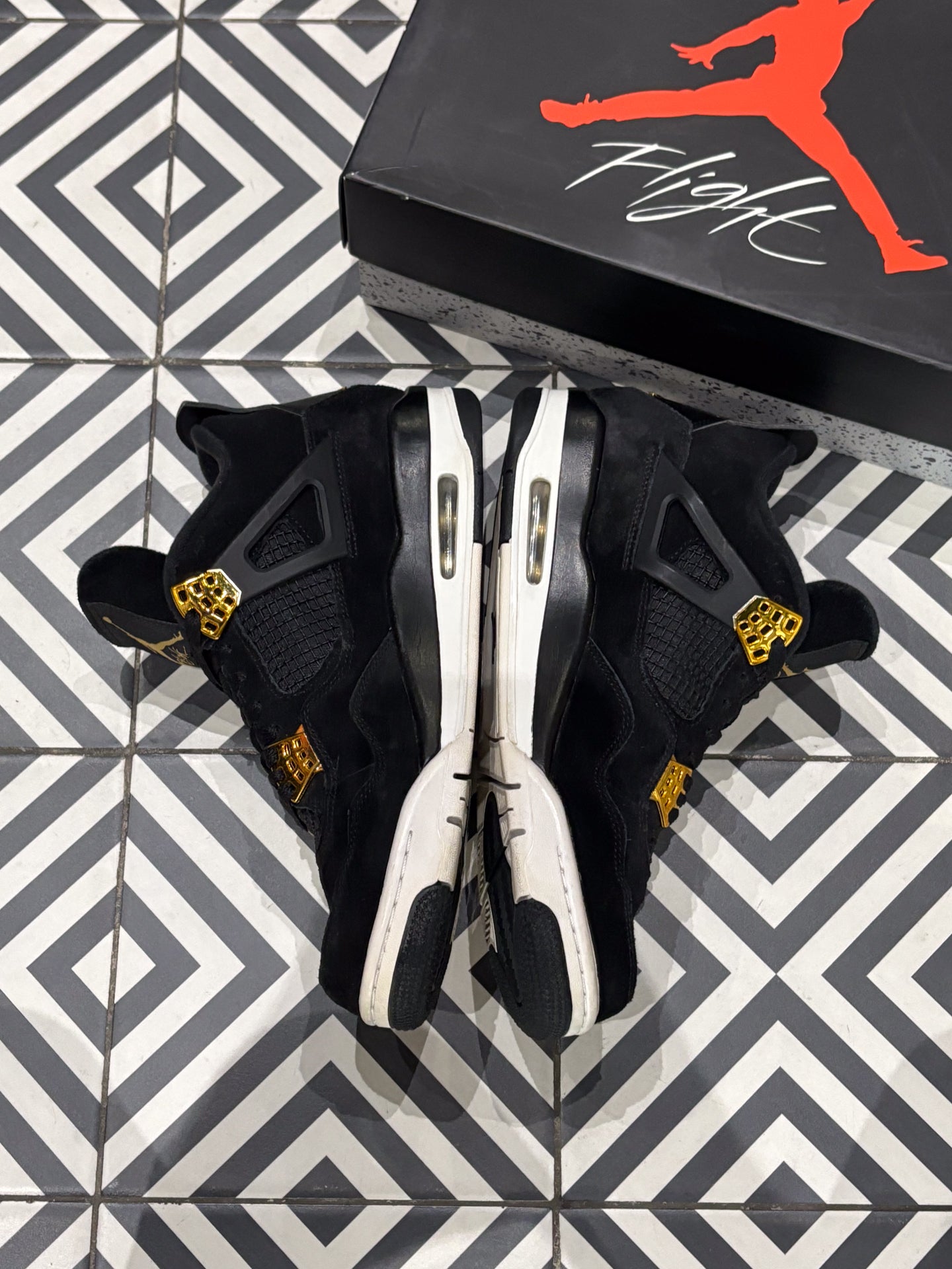 Jordan 4 Royalty (44)